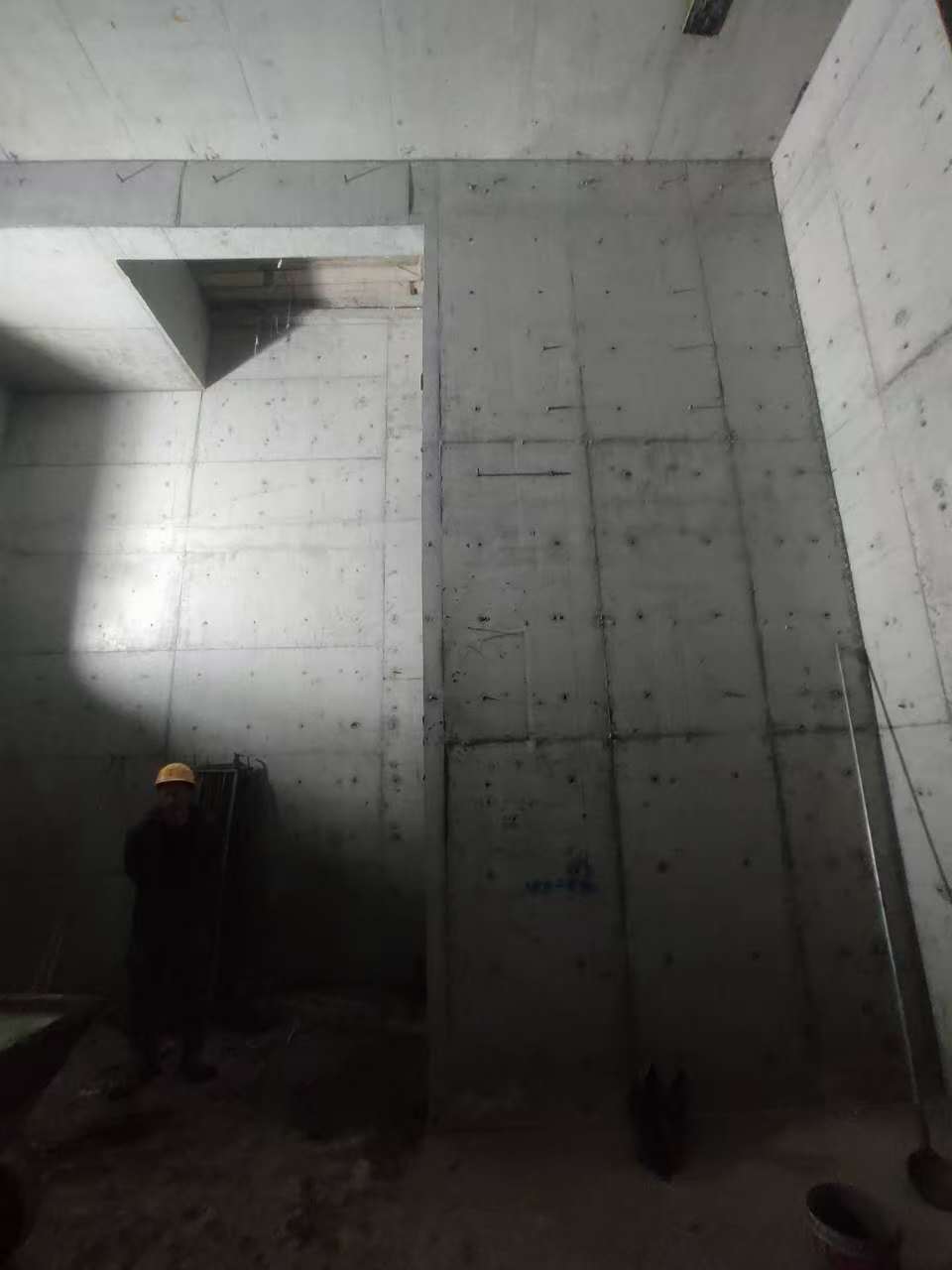 衡水墙上开槽钢筋断了有影响吗
